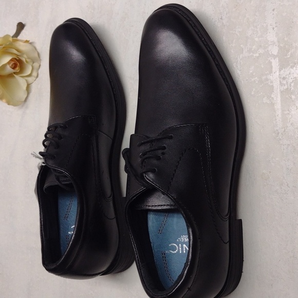 Vionic shoes men formal style  size 7 black color - Picture 4 of 16